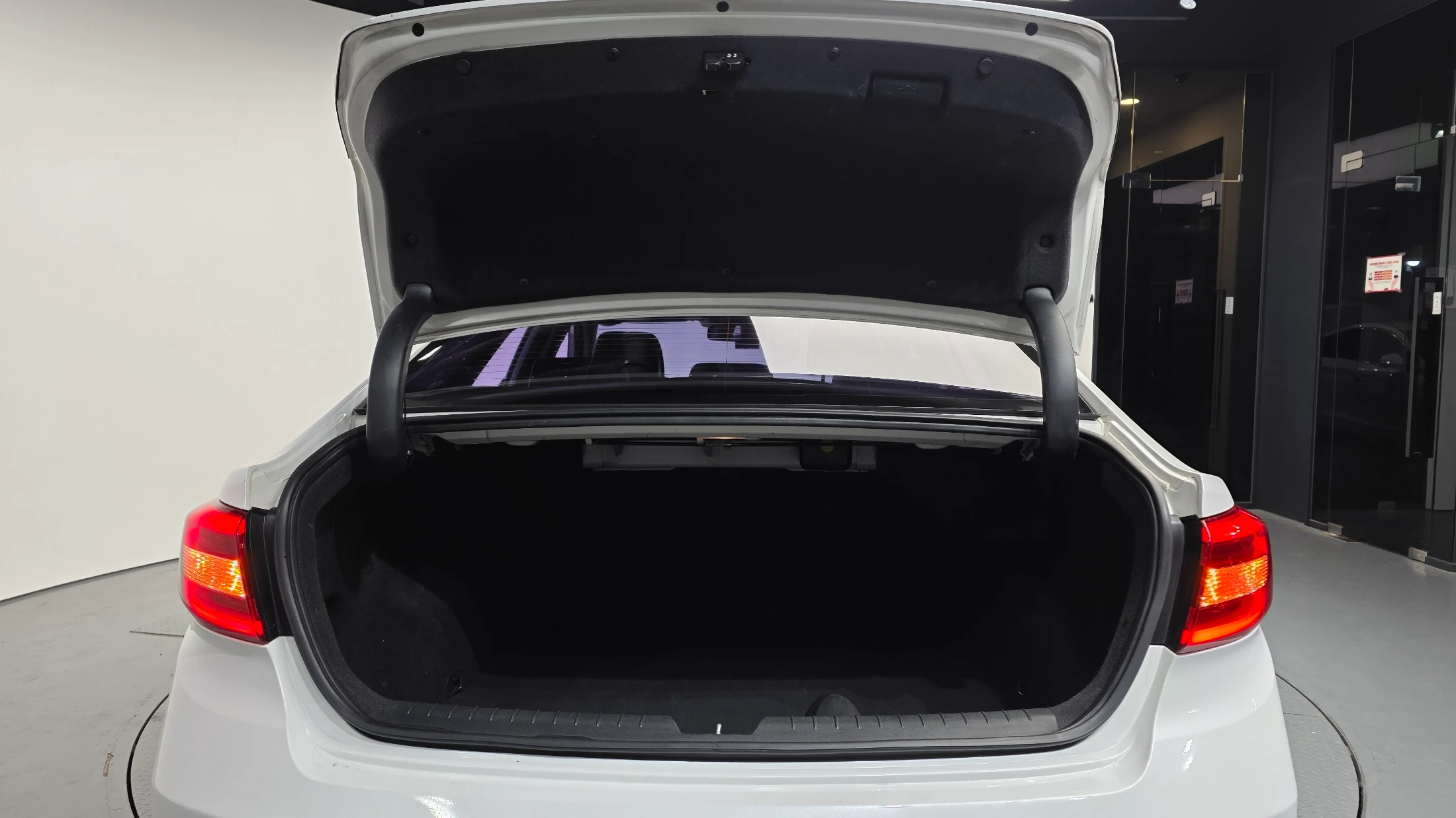 Hyundai Sonata LF Sonata, 2014 — фото 20