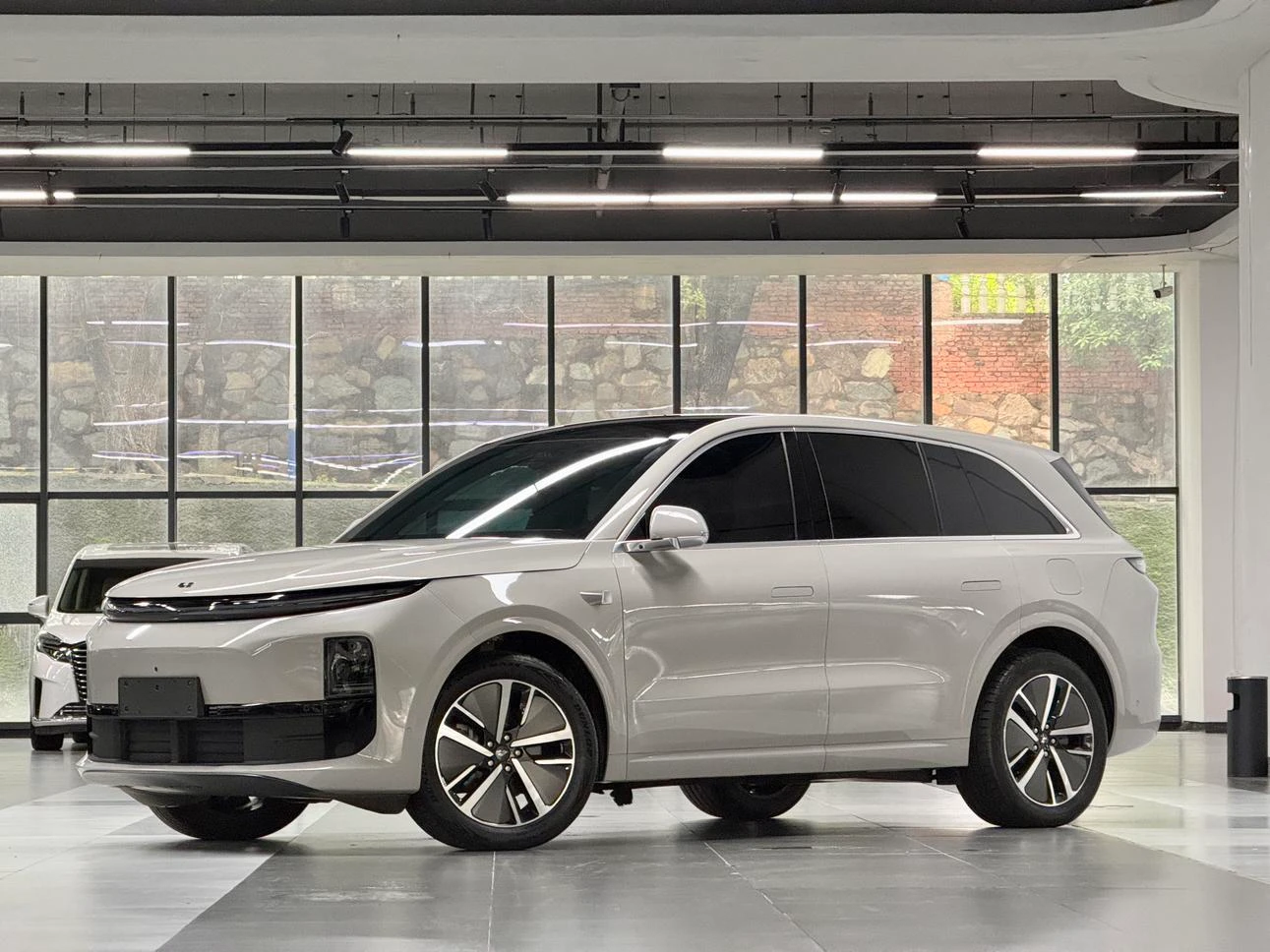 Li Auto Ideal L6