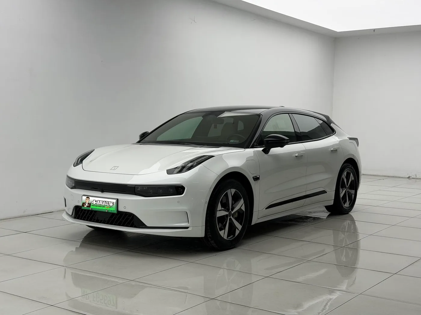 ZEEKR 001