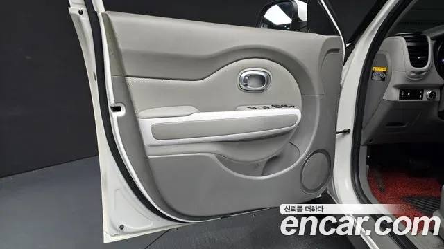 Kia Soul EV, 2017 — фото 25