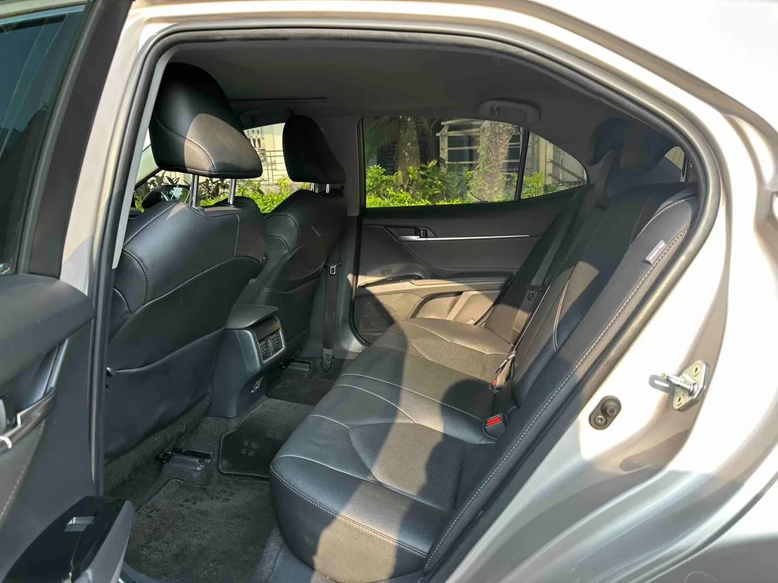 Toyota Camry, 2023 — фото 11