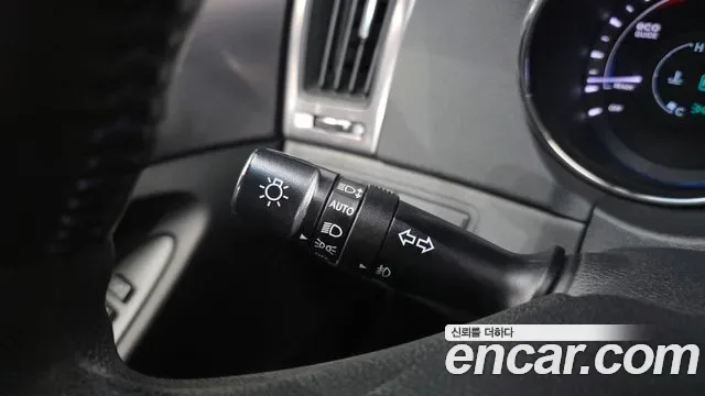Hyundai Sonata Hybrid, 2012 — фото 17