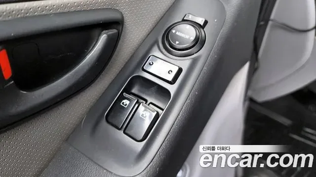 Hyundai Starex Grand Starex, 2012 — фото 18