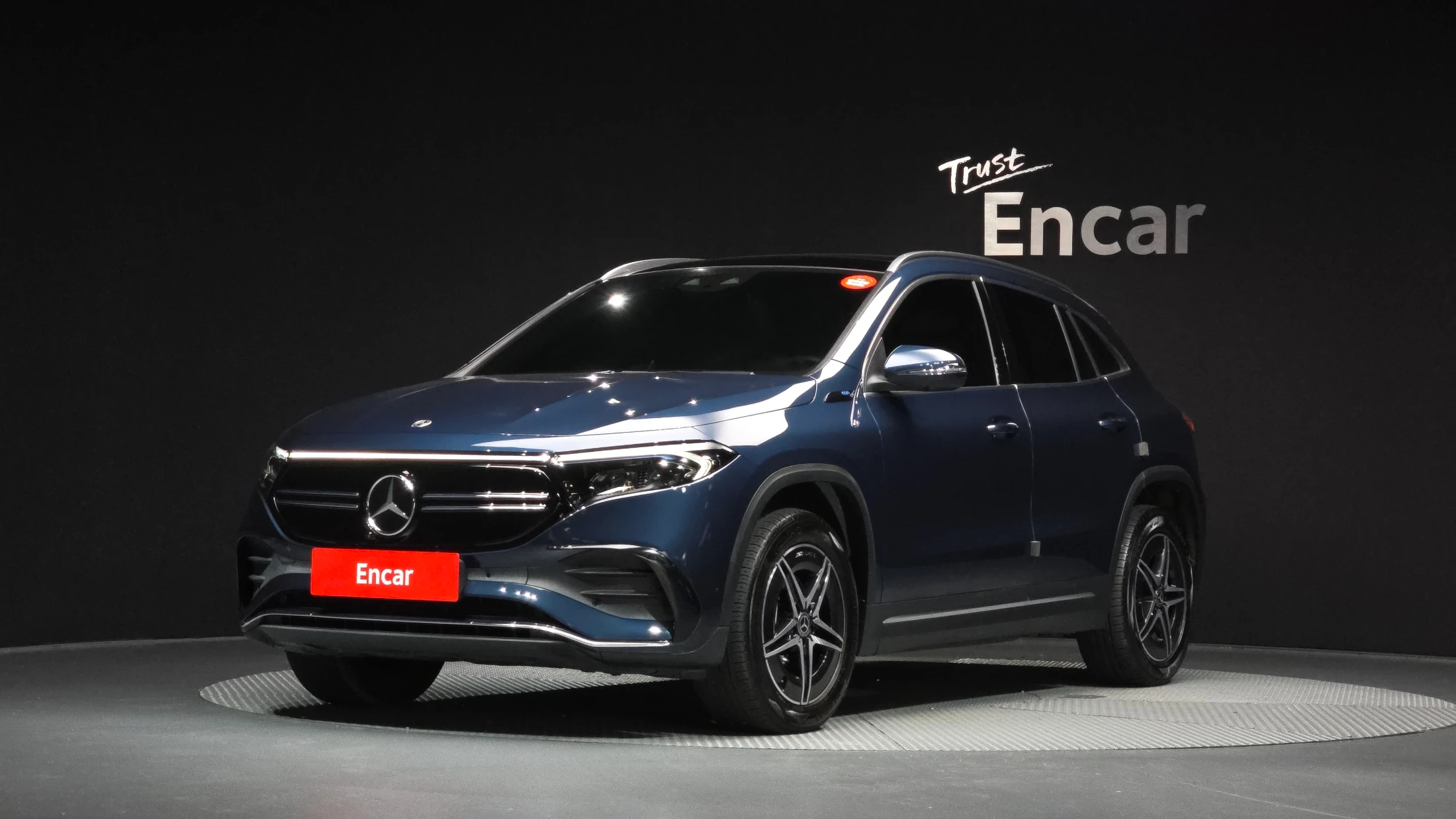 Mercedes-Benz Eqa H243