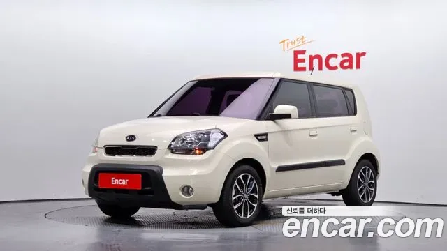 Kia Soul, 2010 — внешний вид автомобиля