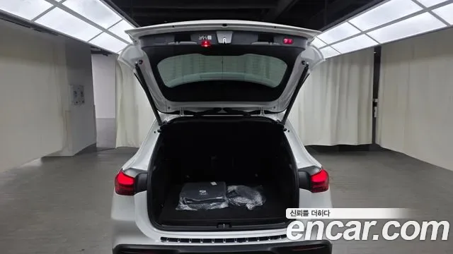 Mercedes-Benz Eqa H243, 2025 — фото 18