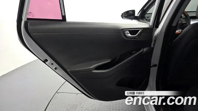 Hyundai Ioniq Ionic Electric, 2017 — фото 25