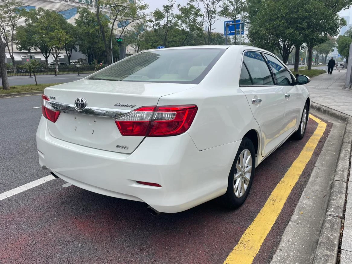 Toyota Camry, 2012 — фото 11