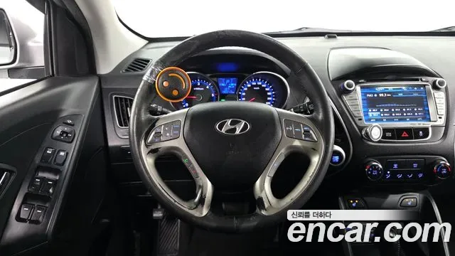 Hyundai Tucson ix, 2012 — фото 12
