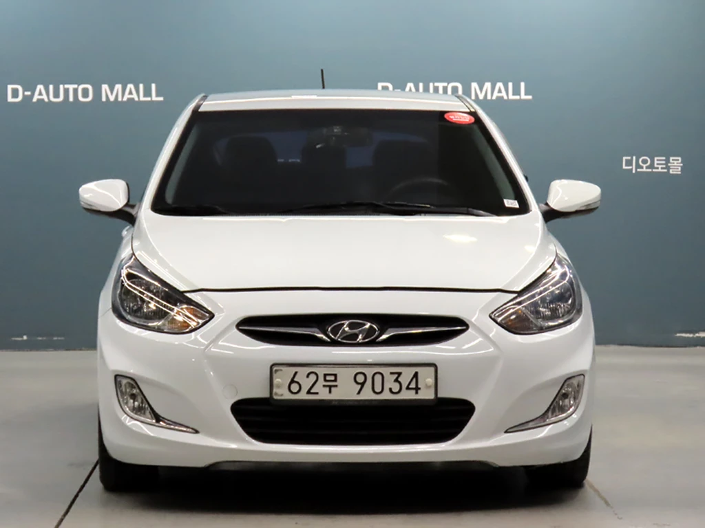 Hyundai Accent, 2012 — фото 2