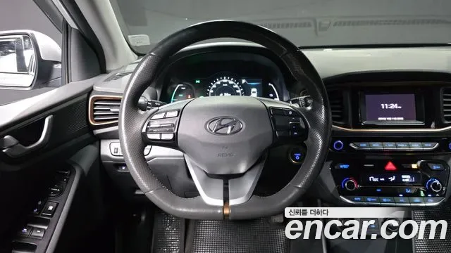 Hyundai Ioniq Ionic Electric, 2017 — фото 13