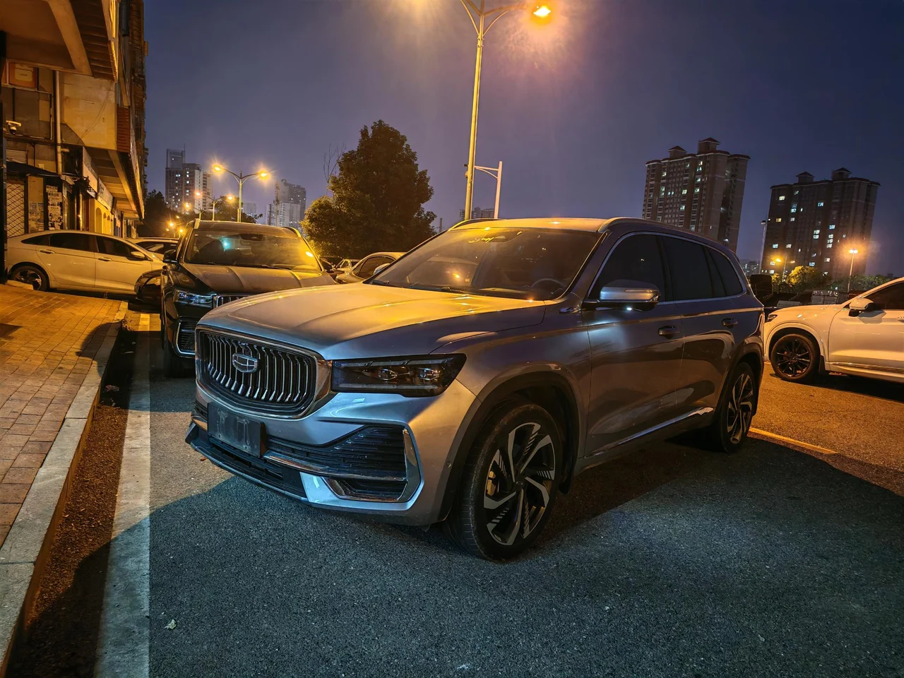 Geely Xingyue L