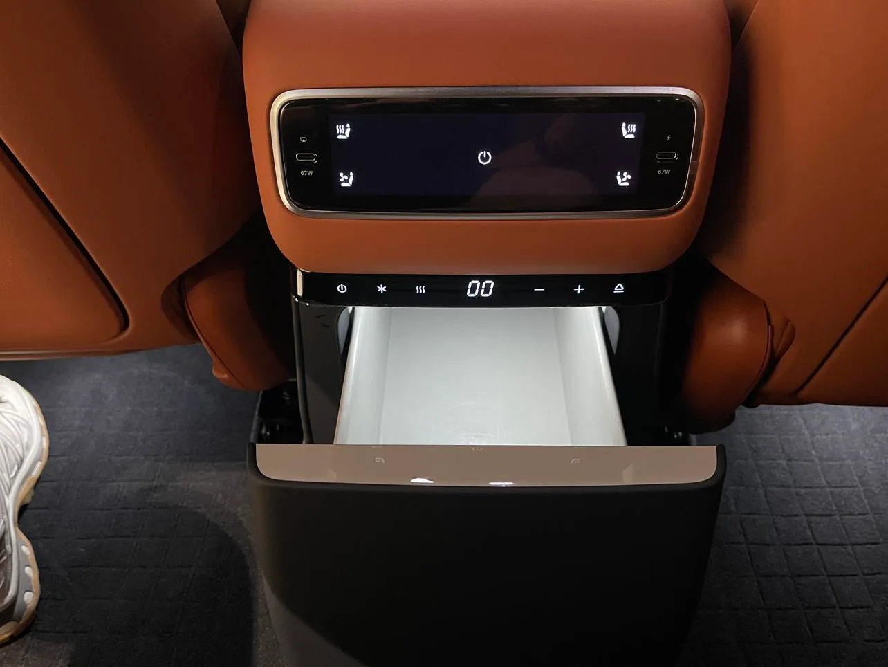 Li Auto Ideal L9, 2025 — фото 12