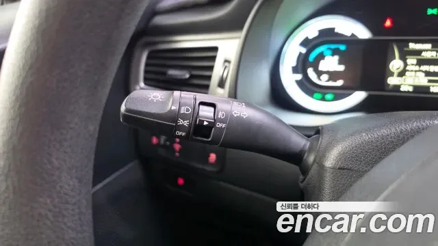 Kia Niro, 2016 — фото 27