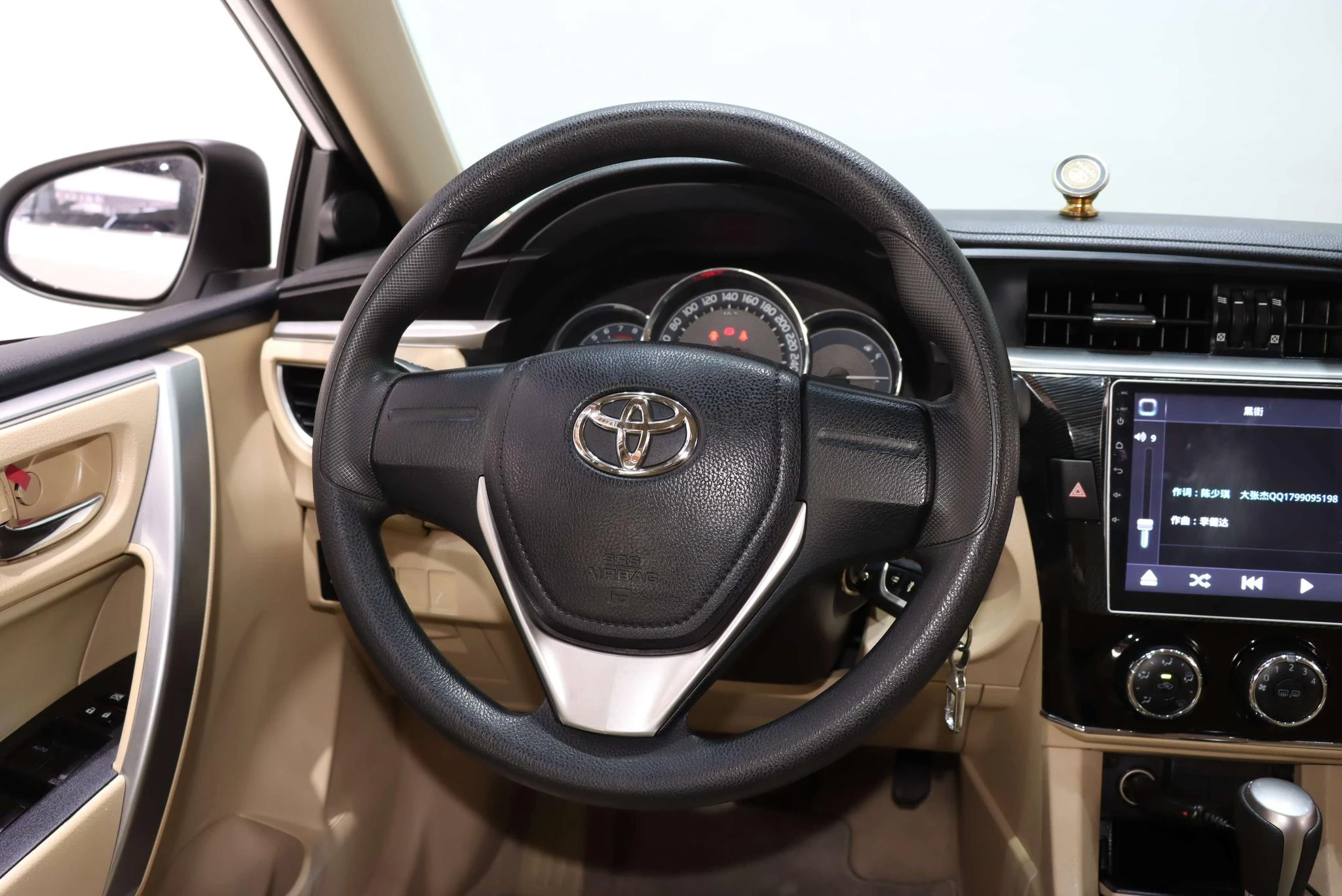 Toyota Corolla, 2014 — фото 12