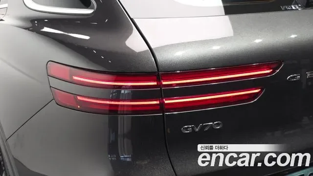 Genesis Gv70 Electric Fide GV70, 2022 — фото 23