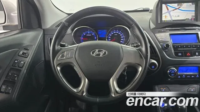 Hyundai Tucson ix, 2010 — фото 17