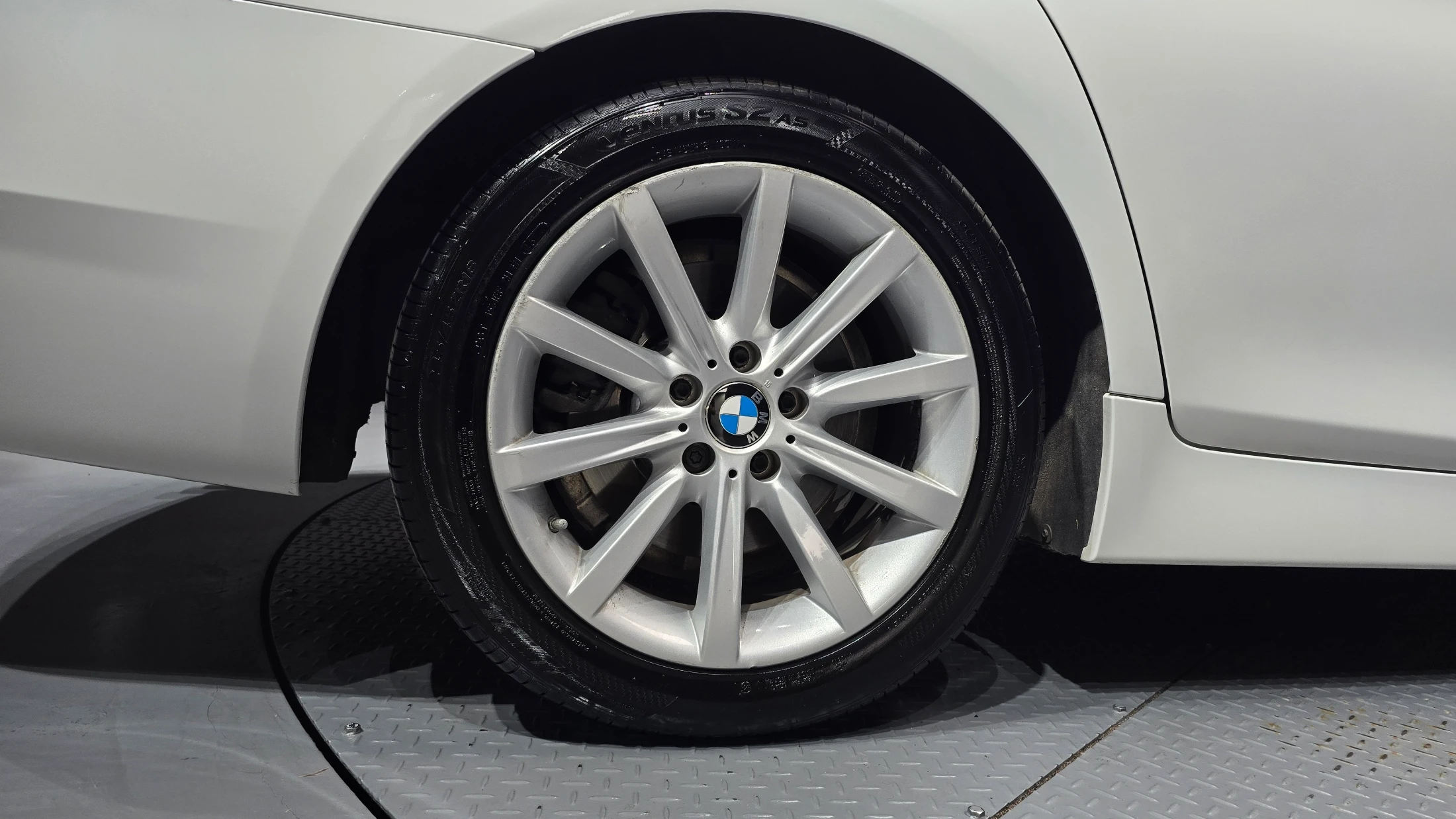 BMW 5-Series F10, 2015 — фото 5