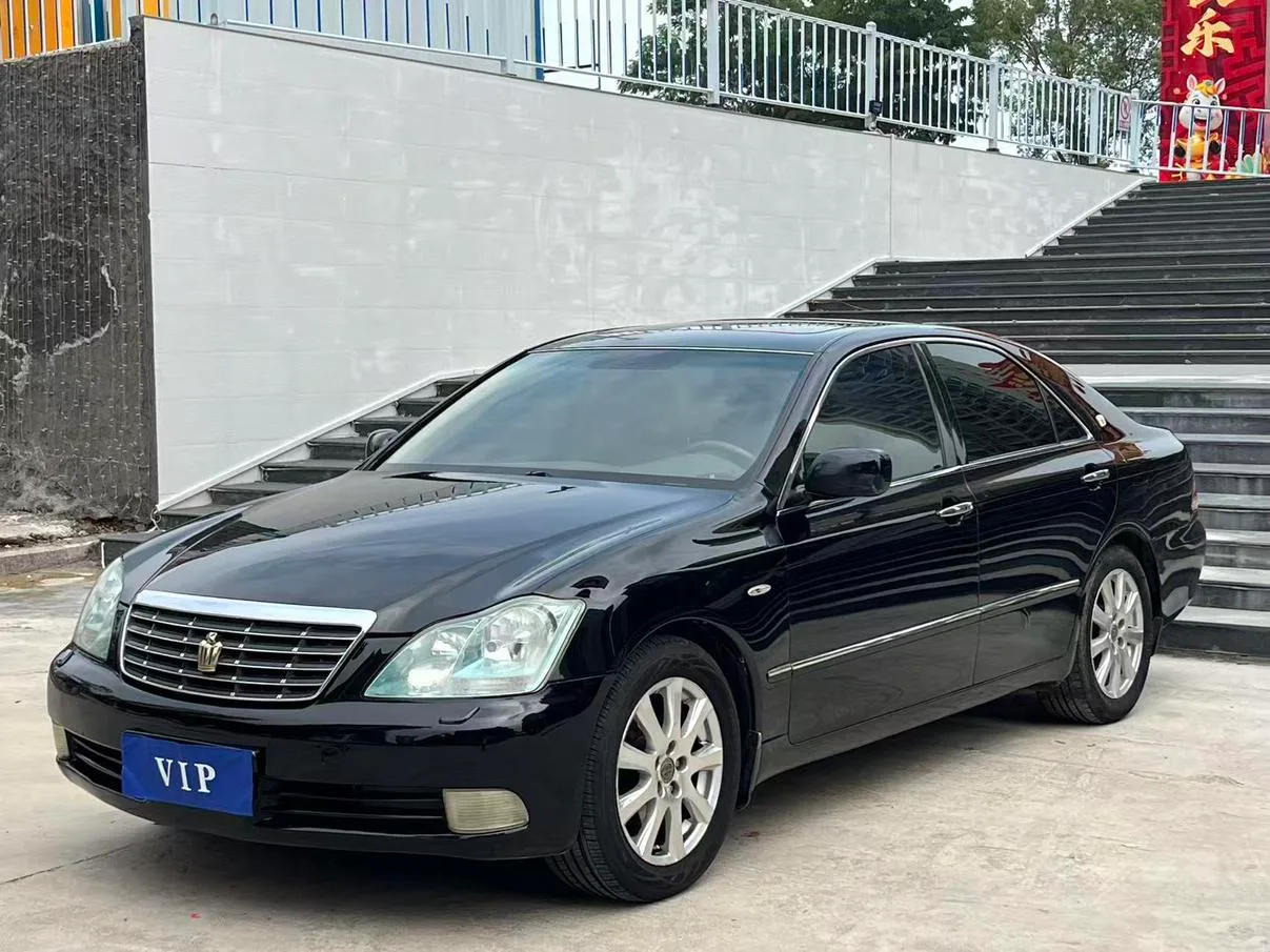 Toyota crown