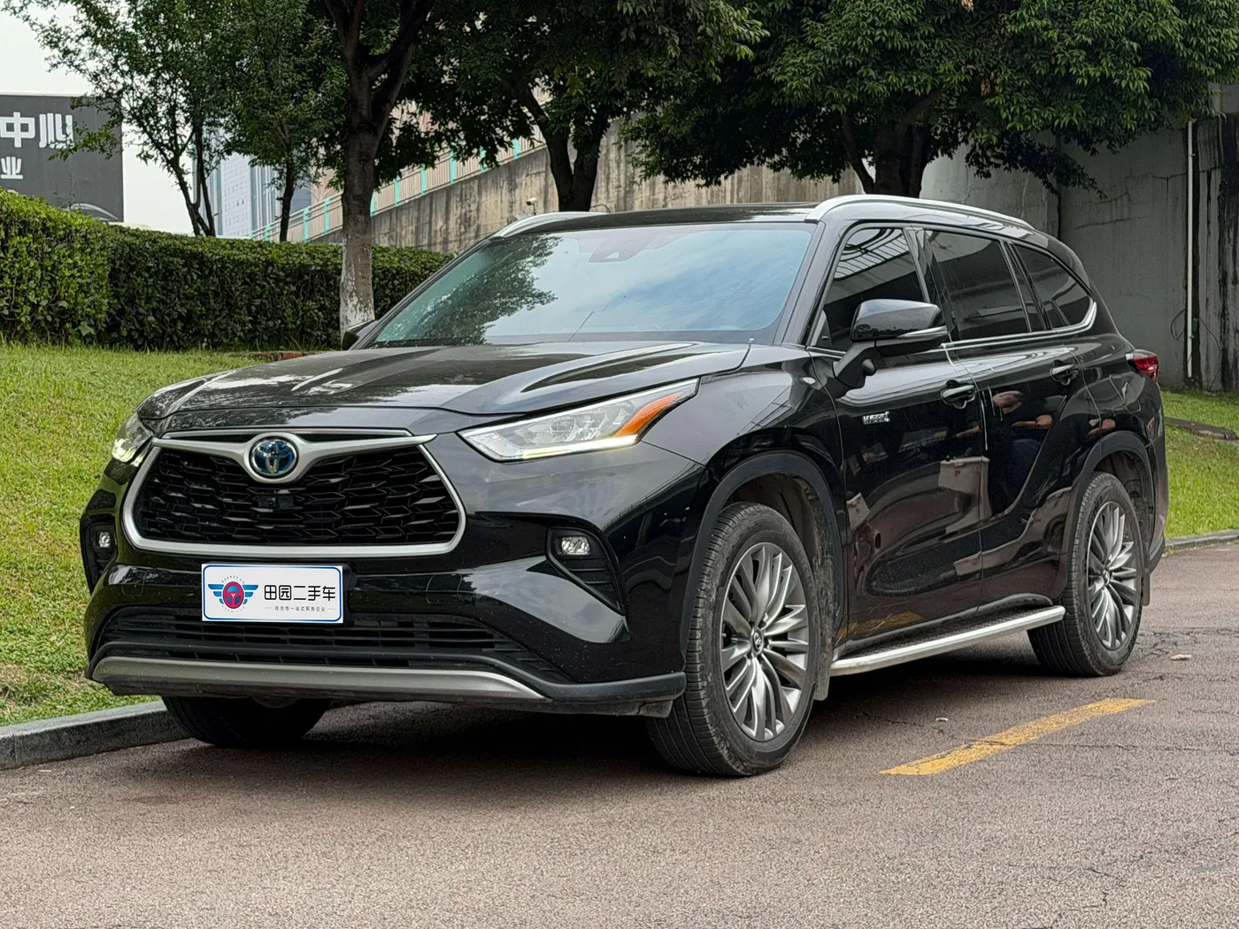 Toyota Highlander, 2023 — внешний вид автомобиля