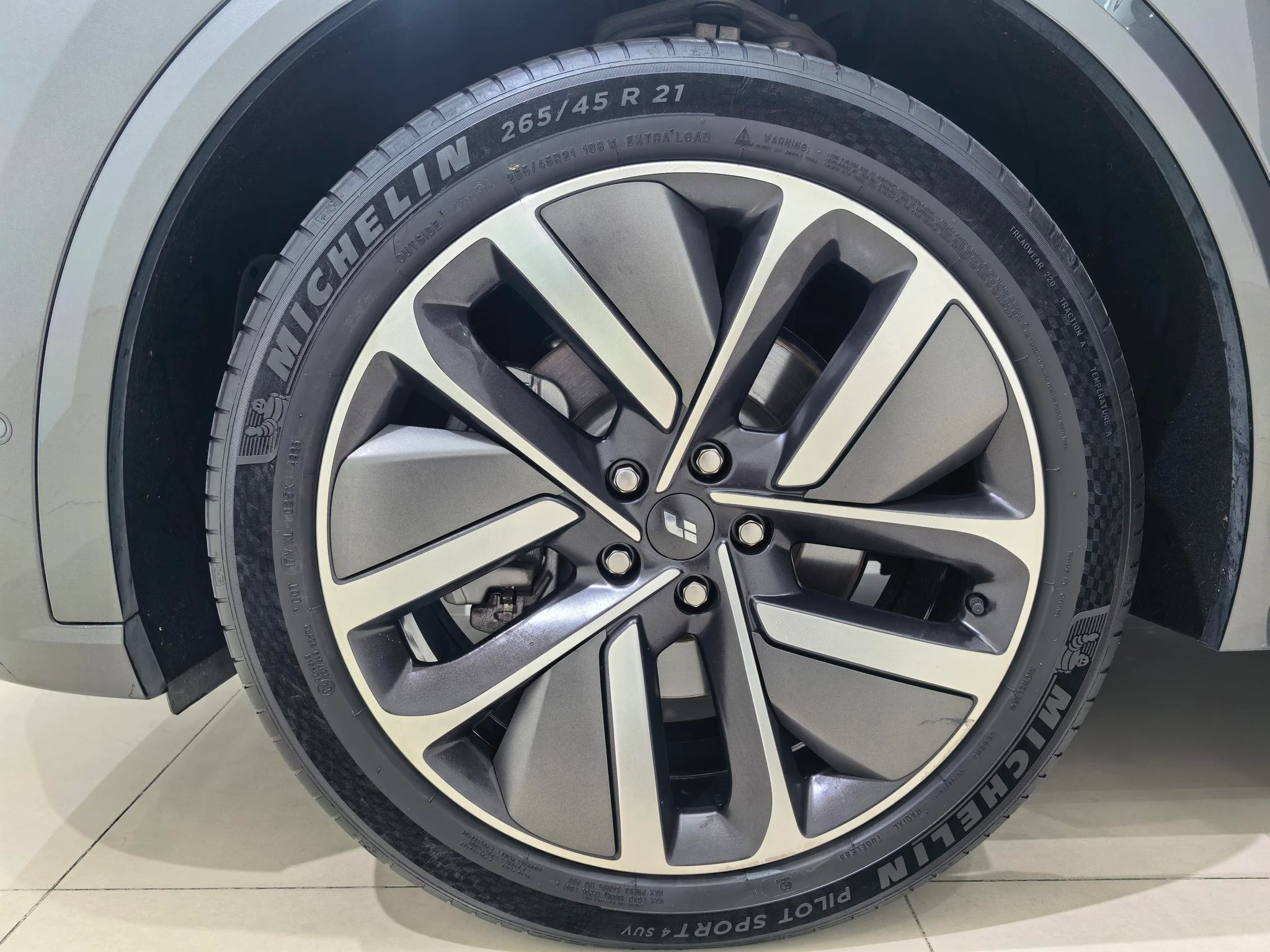 Li Auto Ideal L9, 2022 — фото 25