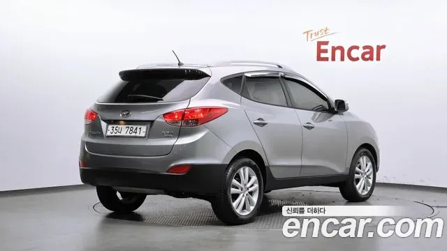 Hyundai Tucson ix, 2012 — фото 2