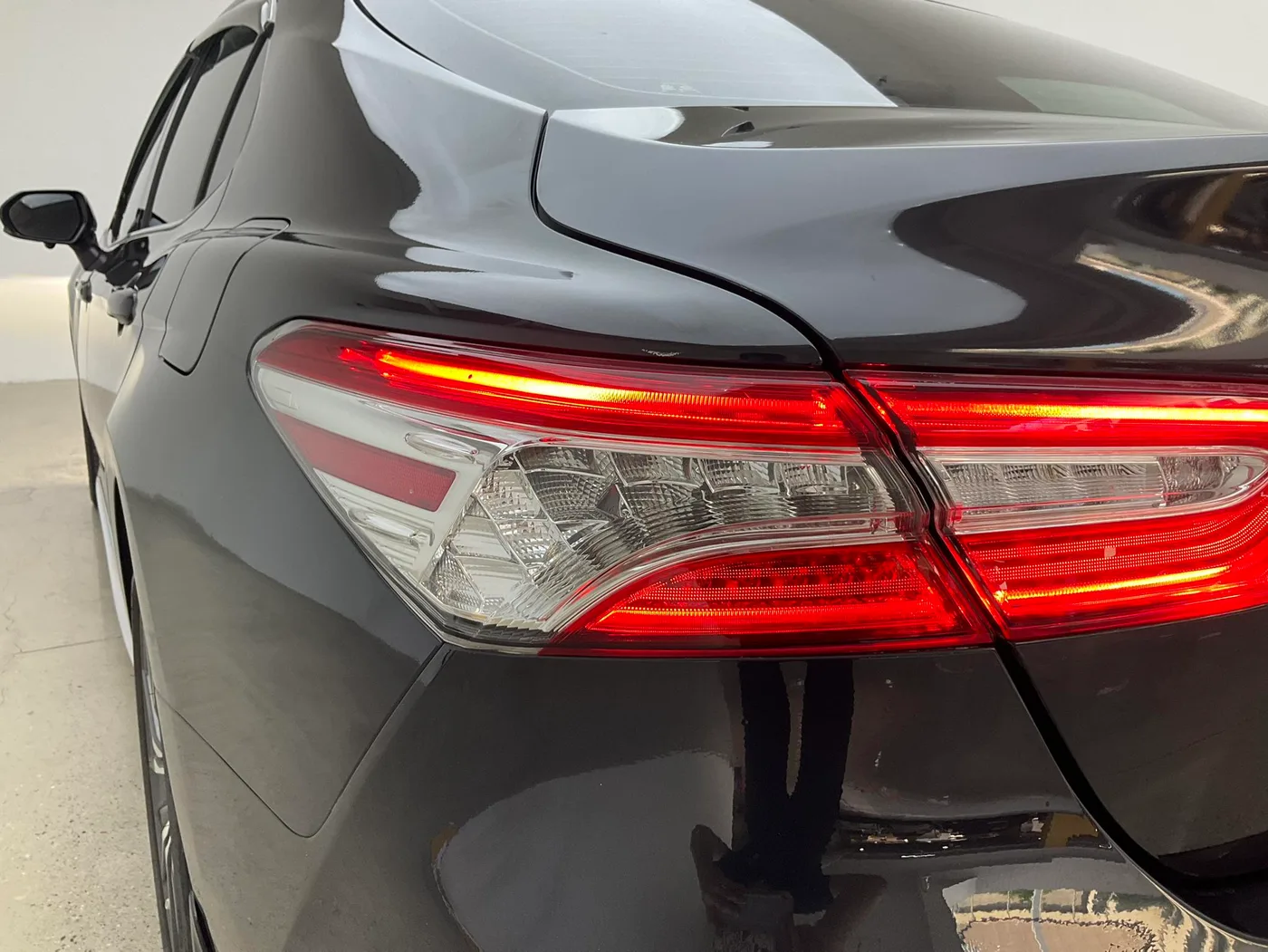 Toyota Camry, 2023 — фото 20
