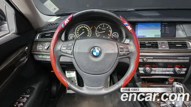 BMW 7-Series F01, 2012 — фото 13