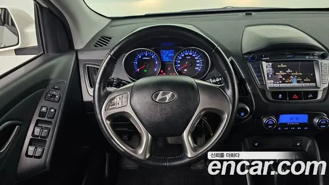Hyundai Tucson ix, 2010 — фото 12
