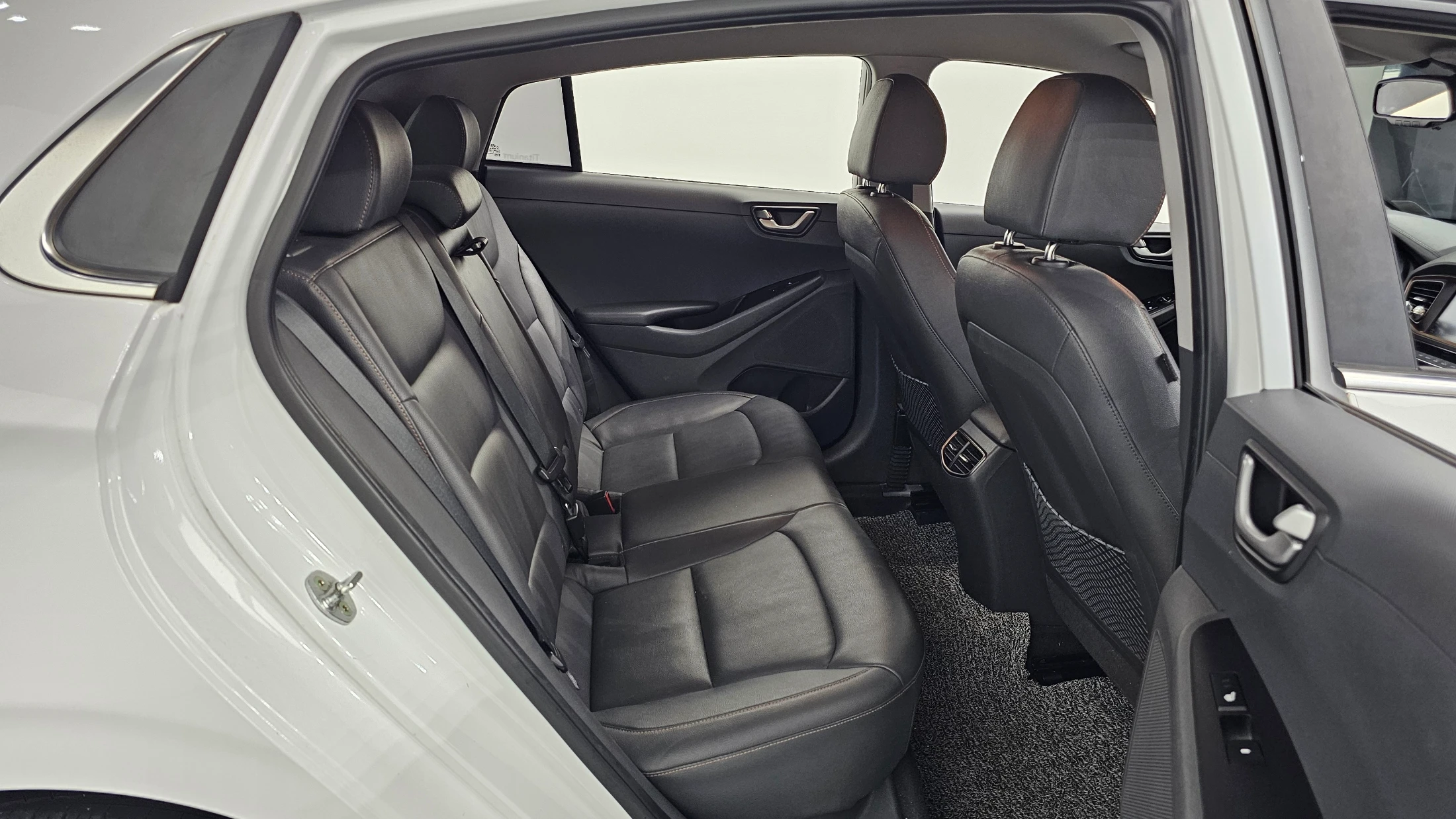 Hyundai Ioniq Ionic Electric, 2016 — фото 27
