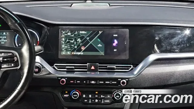 Kia Niro Plus, 2022 — фото 13