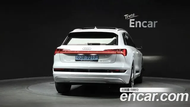 Audi E-Tron, 2020 — фото 4