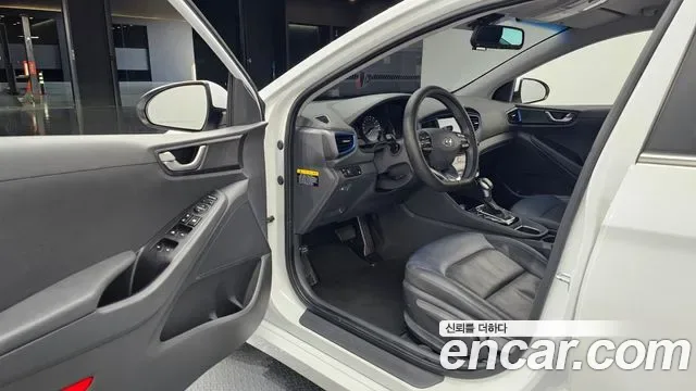 Hyundai Ioniq Ionic Hybrid, 2016 — фото 10