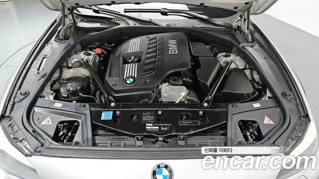 BMW 5-Series F10, 2010 — фото 6