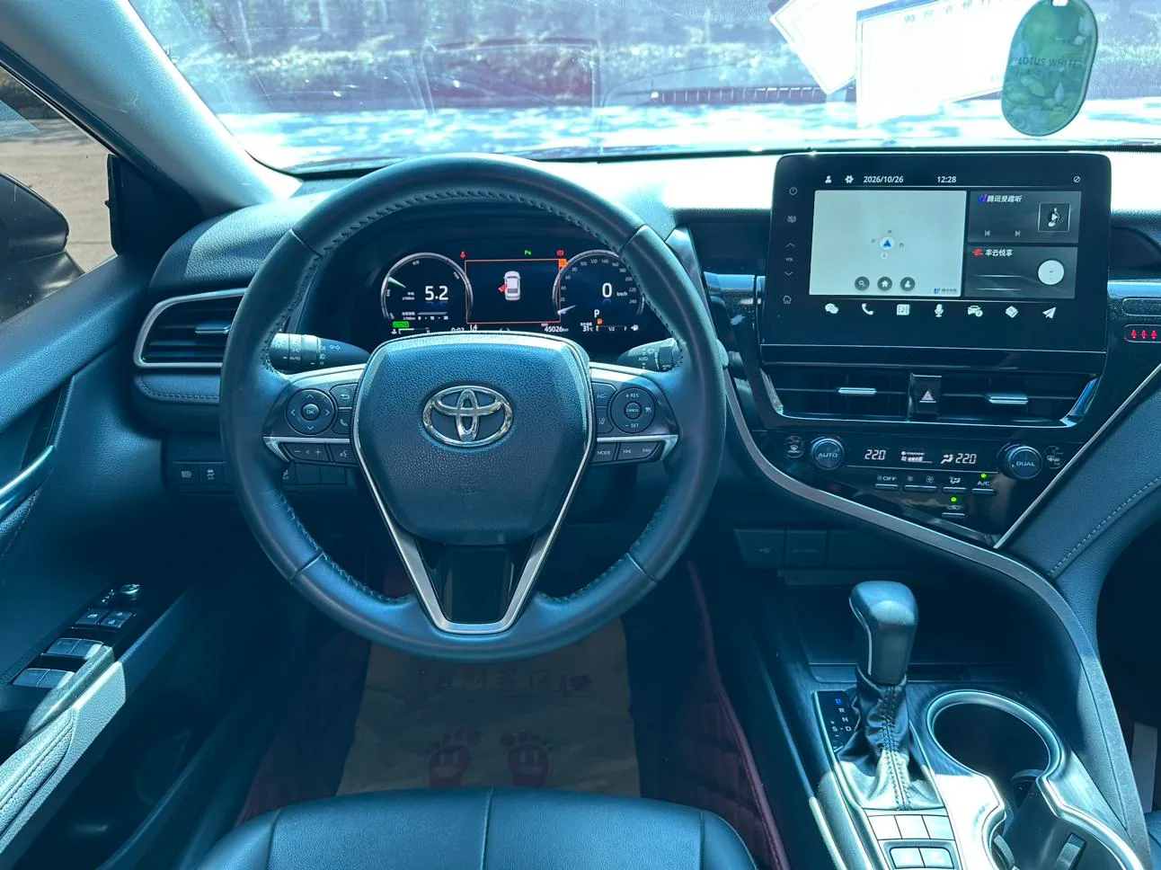 Toyota Camry, 2023 — фото 8