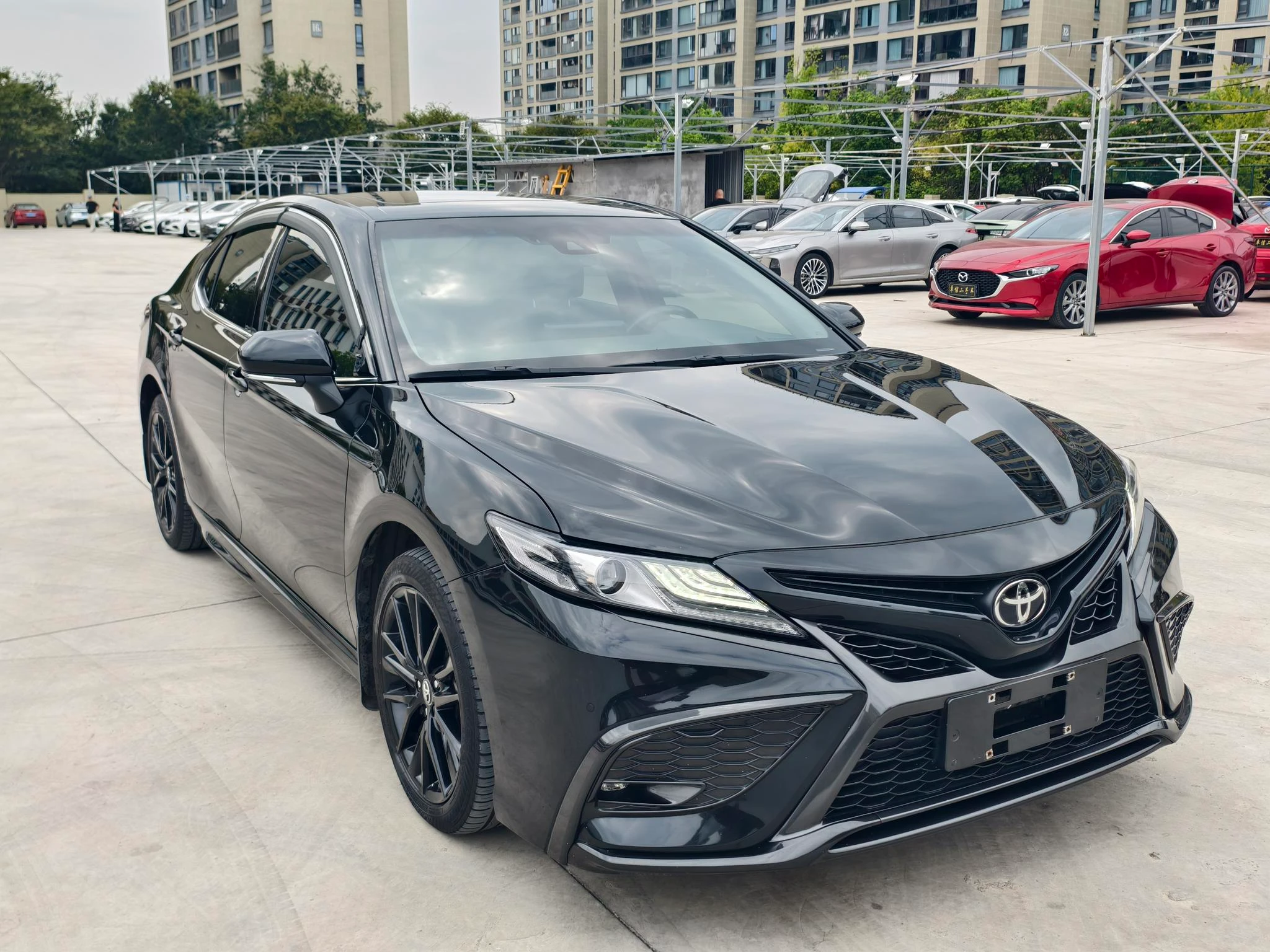 Toyota Camry, 2023 — фото 3