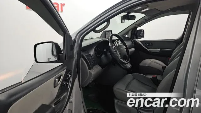 Hyundai Starex Grand Starex, 2012 — фото 10