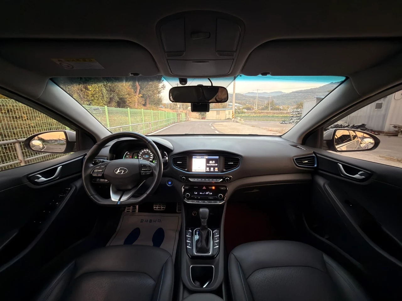 Hyundai Ioniq Ionic Hybrid, 2017 — фото 9