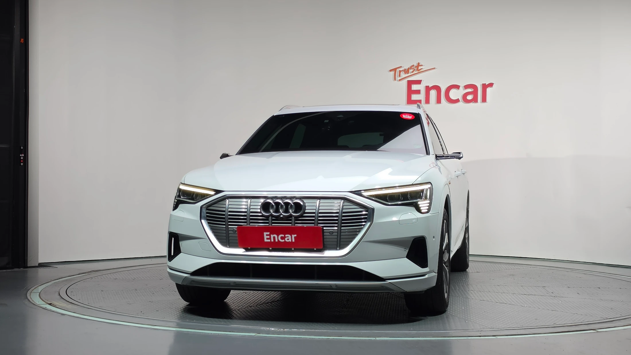 Audi E-Tron, 2020 — фото 3