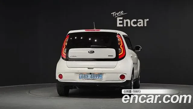 Kia Soul EV, 2017 — фото 3