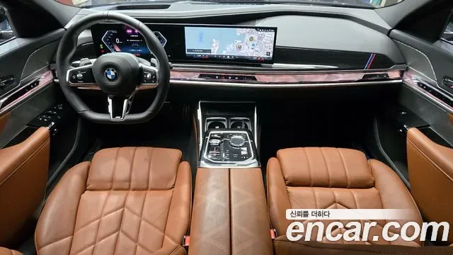 BMW 7-Series G70, 2025 — фото 7