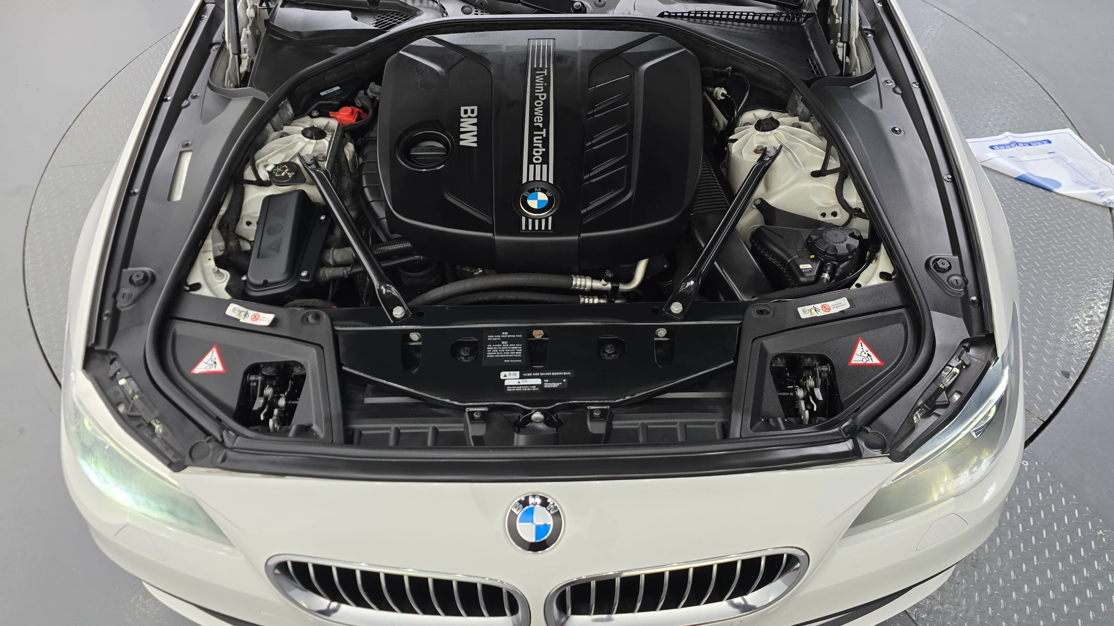 BMW 5-Series F10, 2013 — фото 18