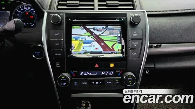 Toyota Camry, 2016 — фото 14