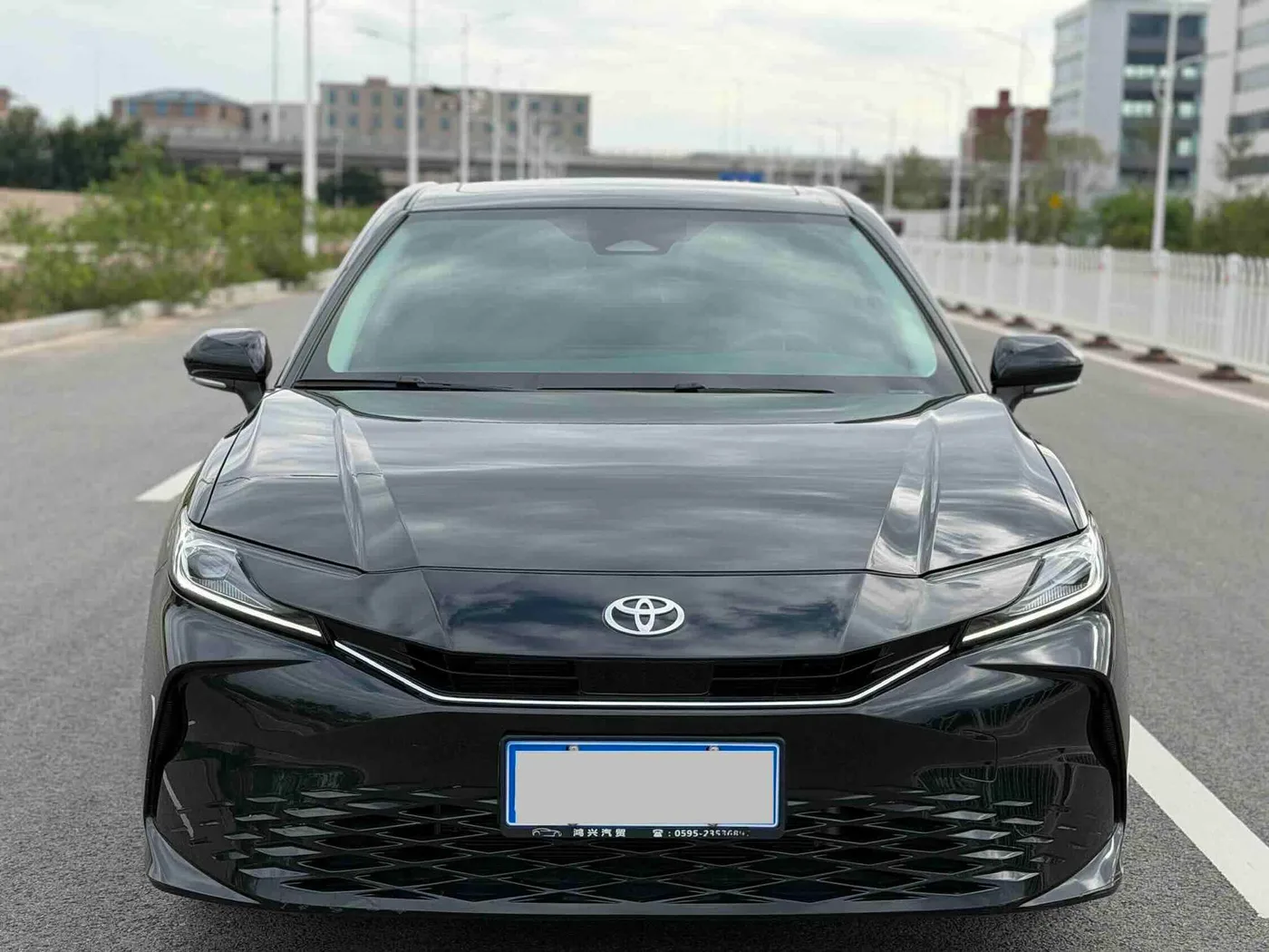 Toyota Camry, 2026 — фото 2