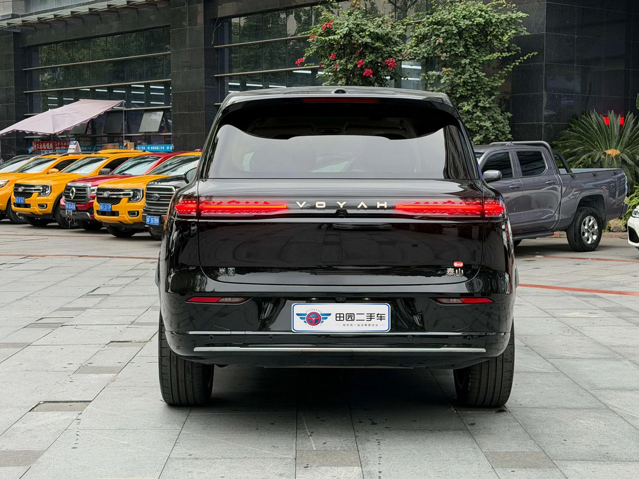 Lantu Taishan PHEV, 2026 — фото 5