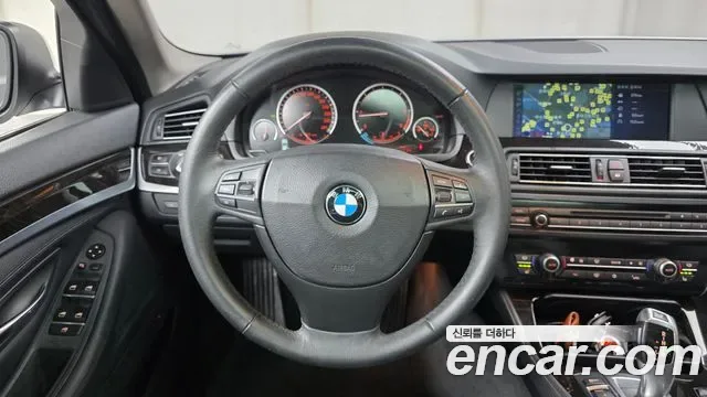 BMW 5-Series F10, 2012 — фото 13