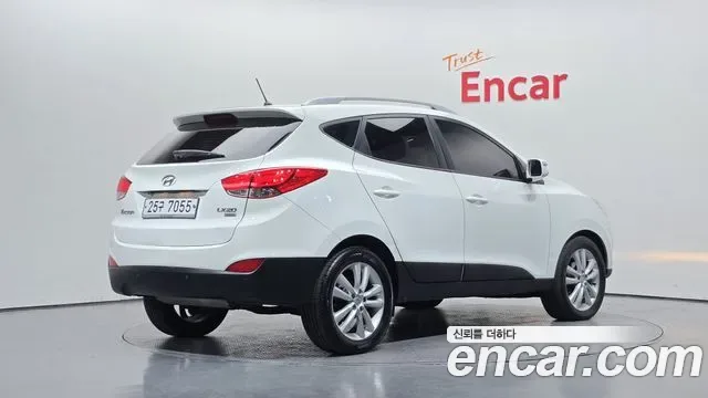 Hyundai Tucson ix, 2010 — фото 2