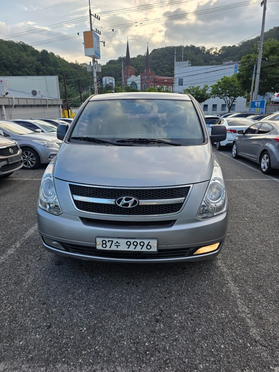 Hyundai Starex Grand Starex