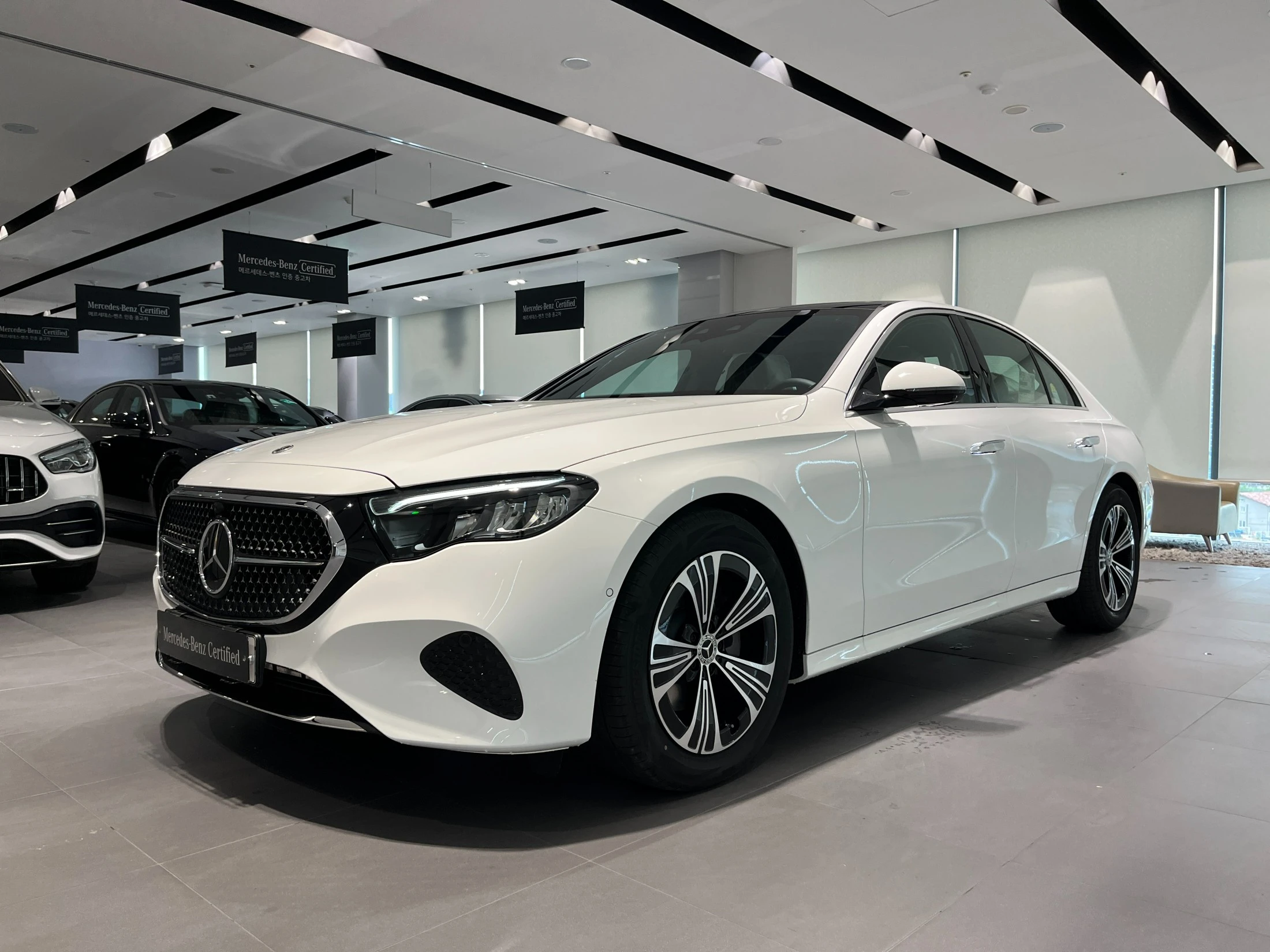 Mercedes-Benz E-Class W214