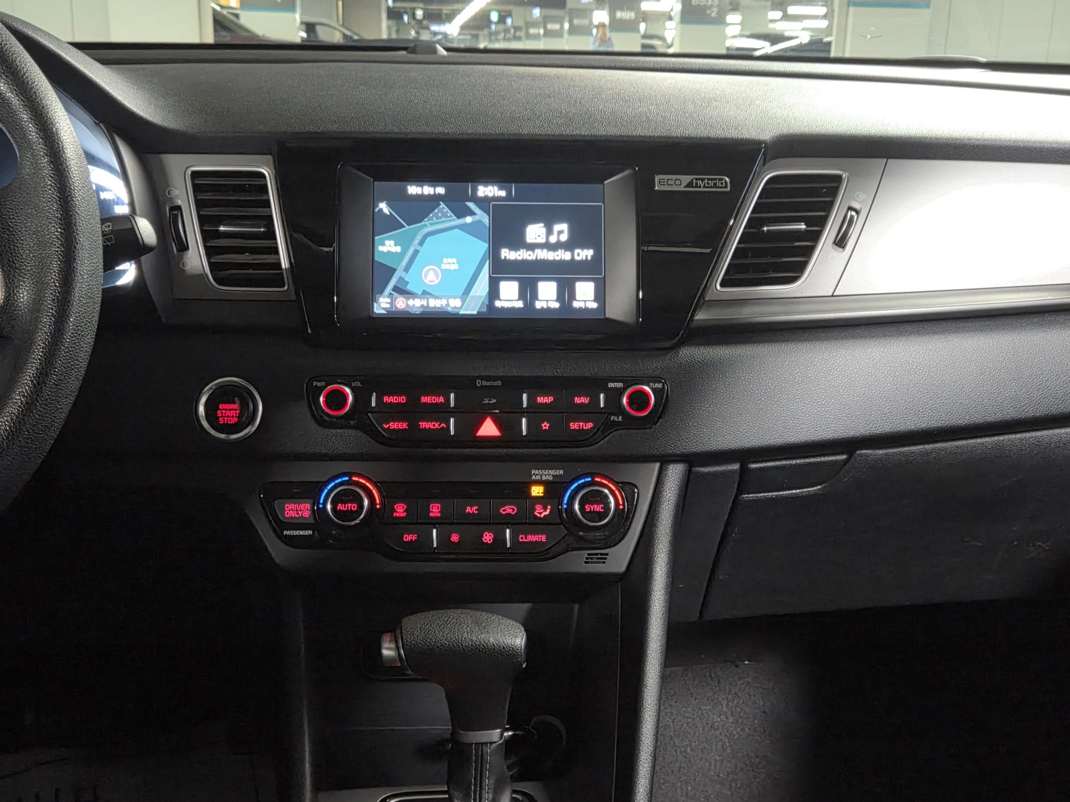 Kia Niro, 2017 — фото 15